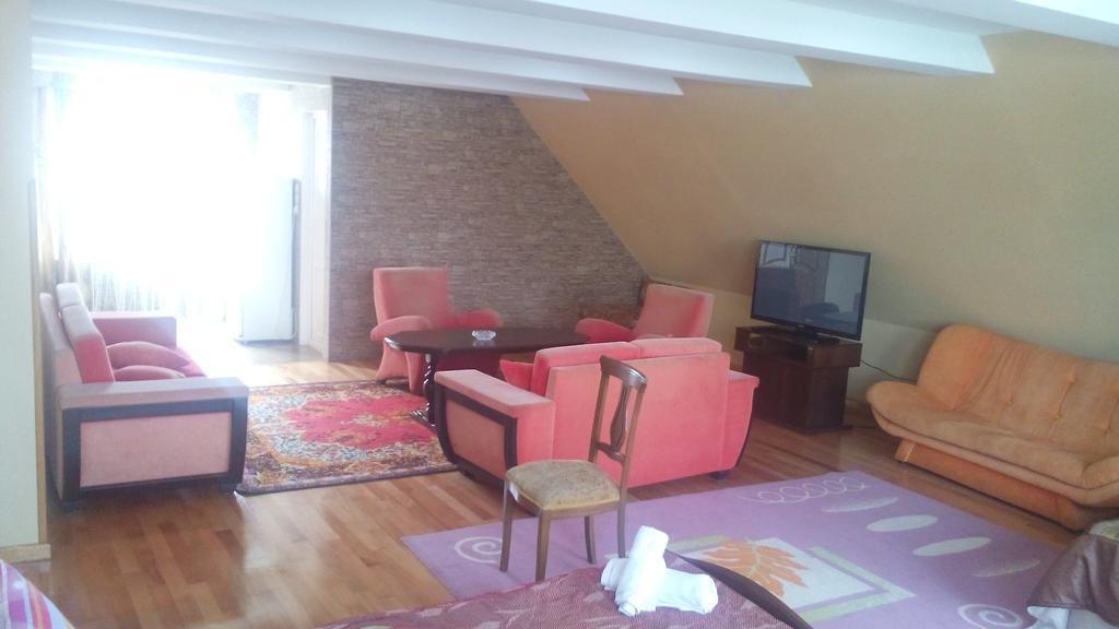 Dzveli Batumi Hotel Buitenkant foto