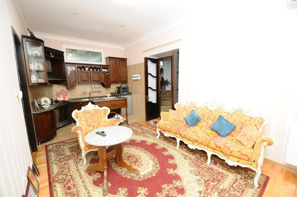 Dzveli Batumi Hotel Buitenkant foto