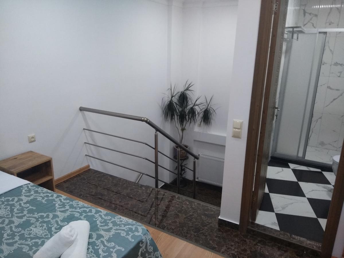 Dzveli Batumi Hotel Buitenkant foto